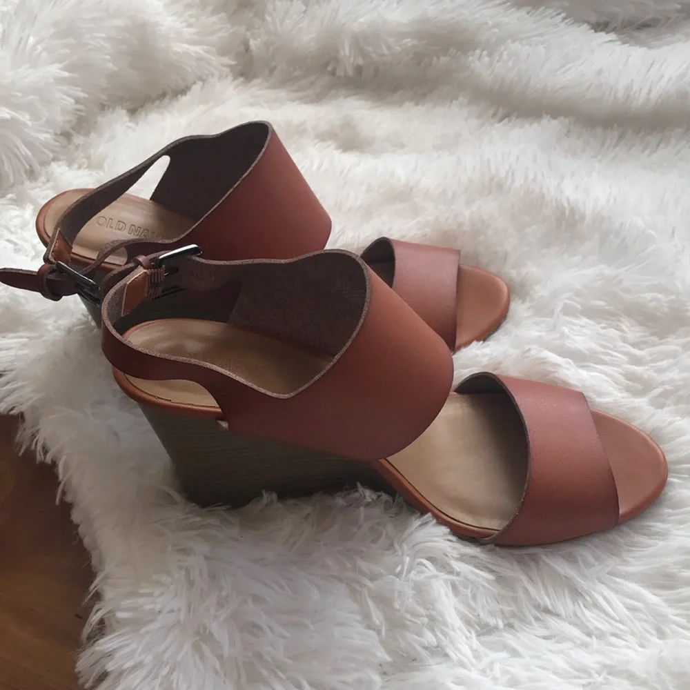 Old Navy Slingback Wedge Sandals Size 10 - Picture 3 of 8